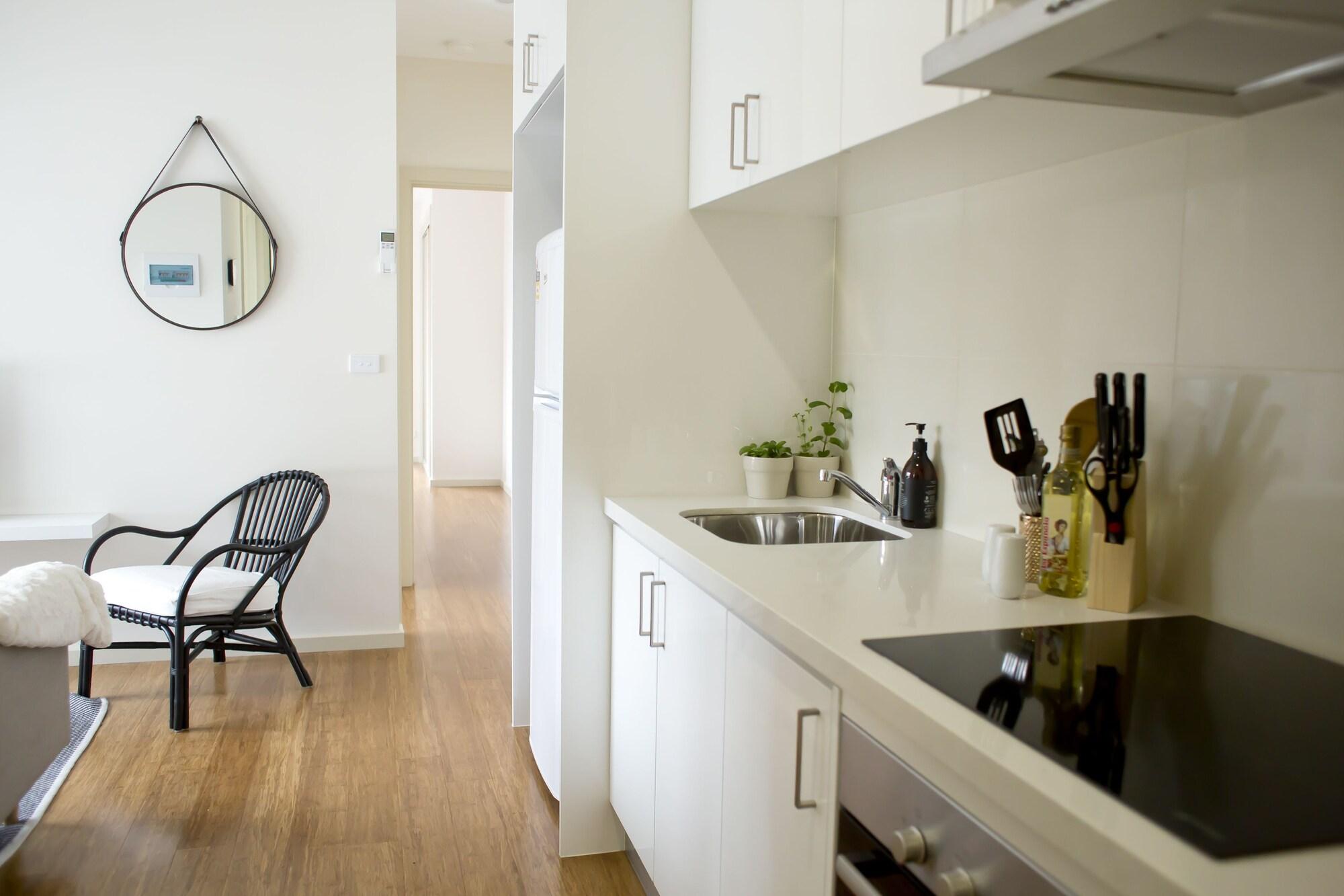 The Town Apartments Melbourne Exterior photo