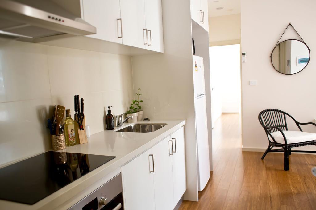 The Town Apartments Melbourne Exterior photo